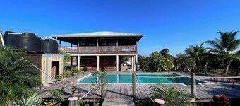 In the middle of pristine nature with a marvelous view of southern lagoon 