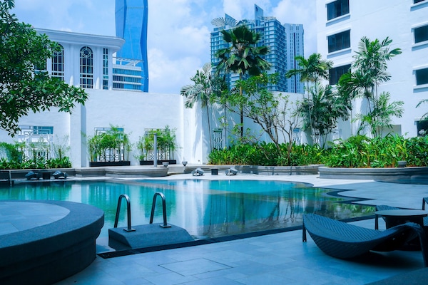 Outdoor pool, pool loungers