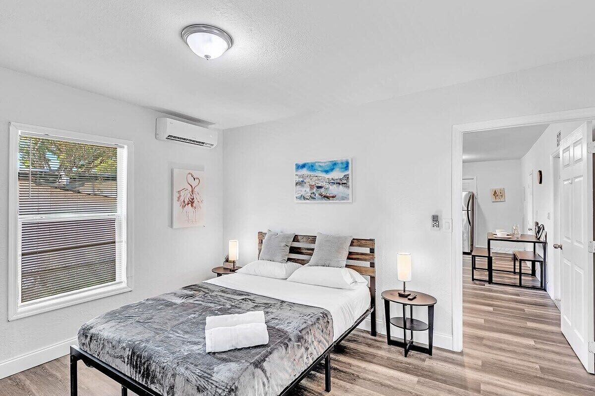 1 bedroom, iron/ironing board, travel cot, free WiFi