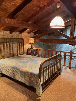 3 makuuhuonetta, silitysrauta/-lauta, vauvan matkasänky, ilmainen Wi-Fi