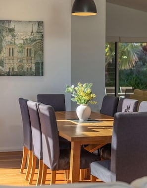 Dining - 7 Calamas - Open plan living (Forster)
