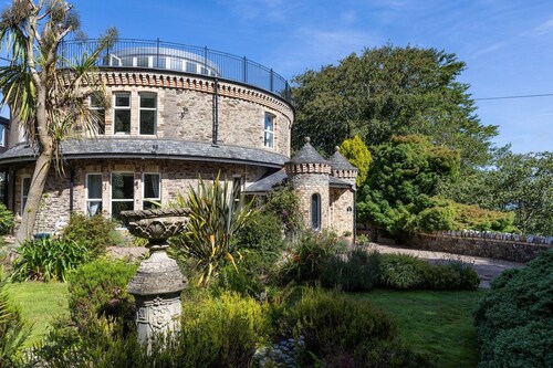 The Round House
