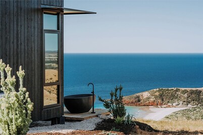 Columba - Luxe Eco One Bedroom WanderPod with Beach & Ocean Views