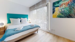 5 habitaciones, tabla de planchar con plancha y wifi gratis 