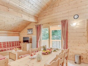 Dining - Champagny - Premium Apartment 8 pers, Garage, WIFI, Pool (Champagny-en-Vanoise)