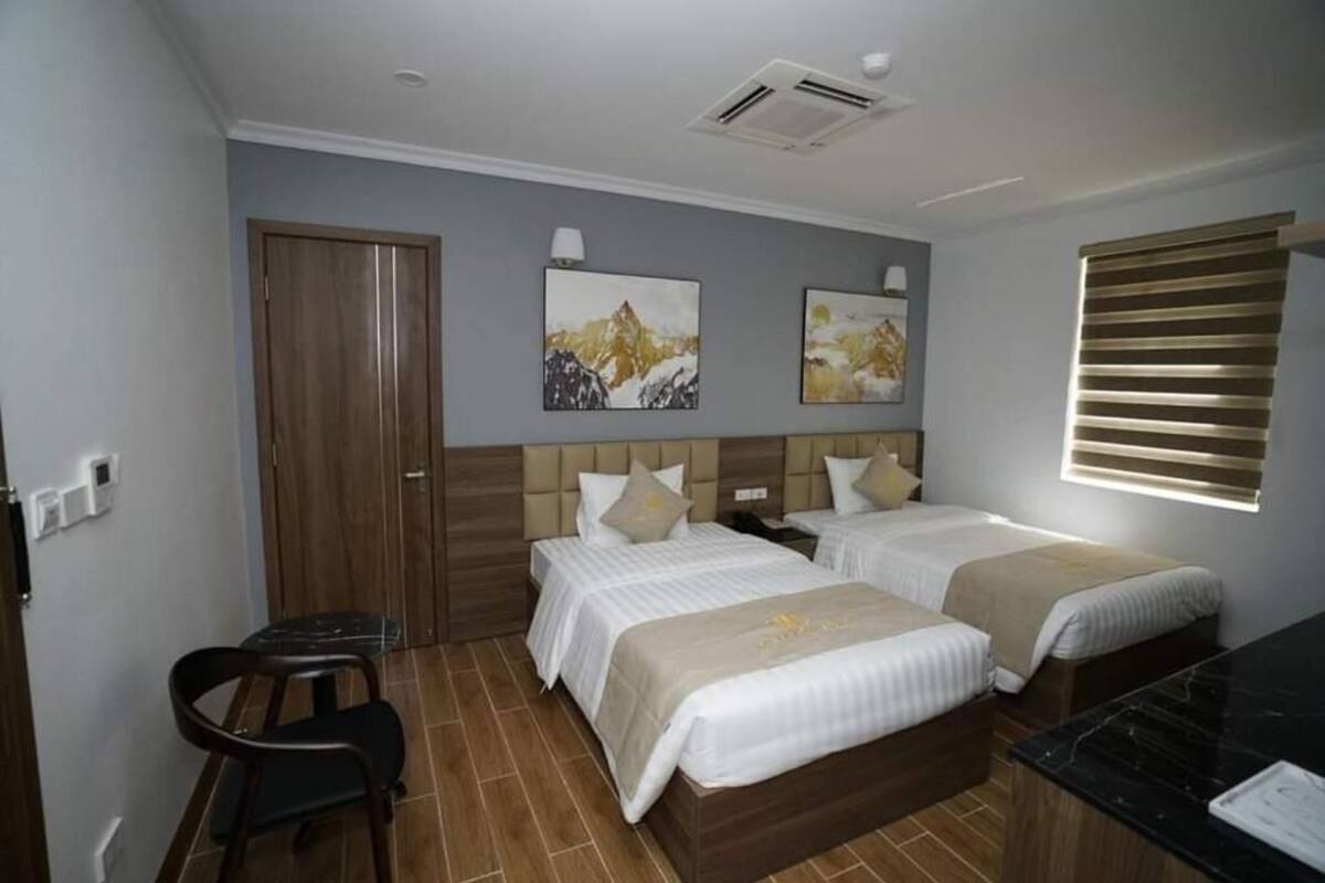 Business Double Room | In-room safe, desk, blackout drapes, soundproofing