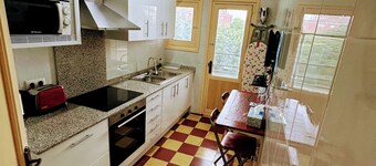 Girona Centre 7pax Aparcamiento Coche,moto,bicicleta