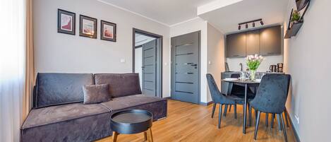 Apartment (15) | Wohnbereich | Flachbildfernseher