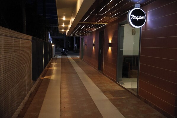 Lobby - Hotel Grand Zuri (Agartala)