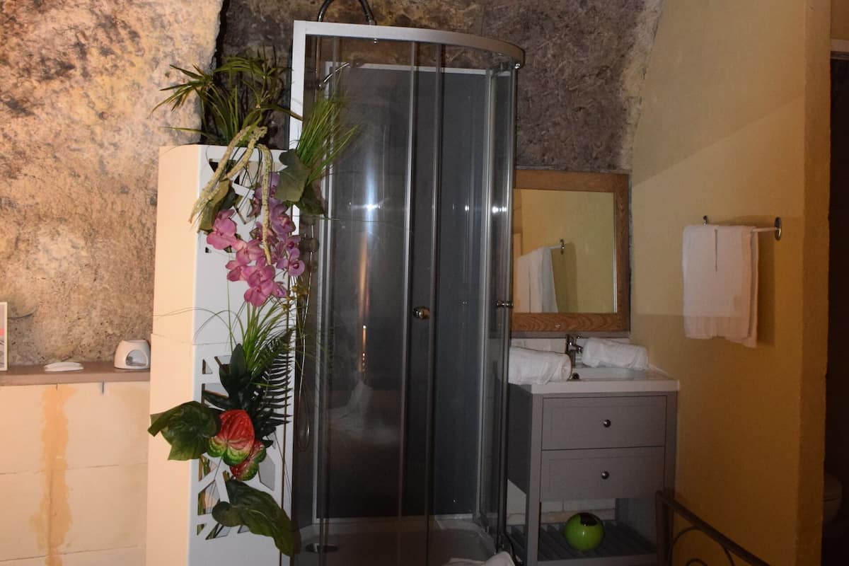 Quarto casal conforto | Banheiro | Secador de cabelo
