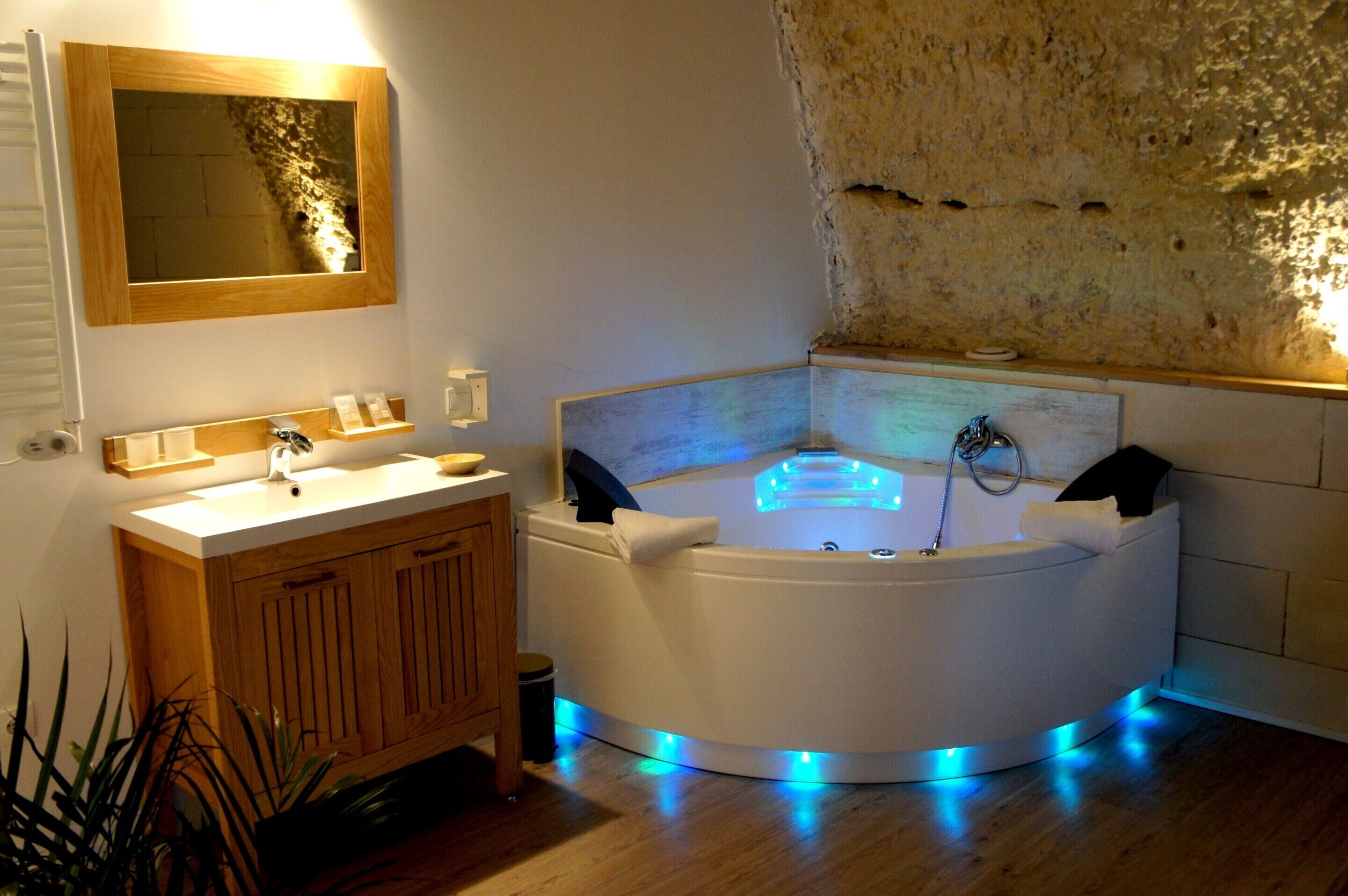 Indoor spa tub