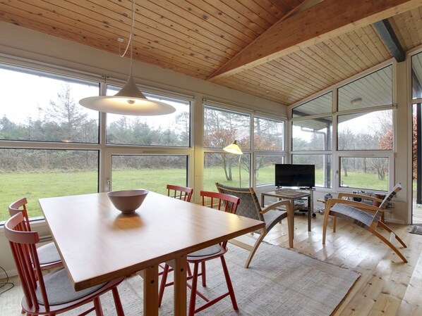Dining - "Leif" - 550m from the sea by Interhome (Løkken)