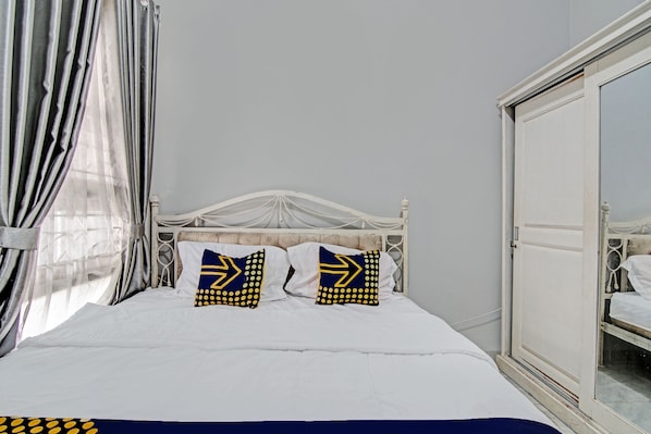Double Room | Free WiFi, bed sheets