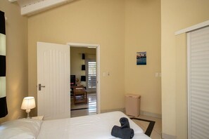 1 bedroom, WiFi, bed sheets - Caracara K1 Relax & Dive Resort Bonaire Village (Kralendijk)