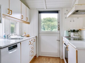 Fridge, microwave, oven, dishwasher - "Algot" - 100m to the fjord by Interhome (Børkop)
