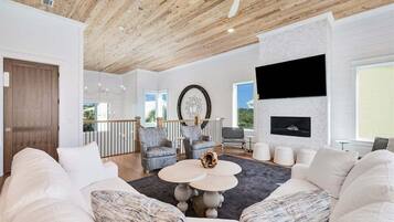 Smart TV, video games