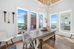 تناول الطعام