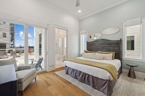 8 bedrooms, free WiFi, bed sheets