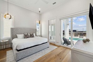 8 bedrooms, free WiFi, bed sheets
