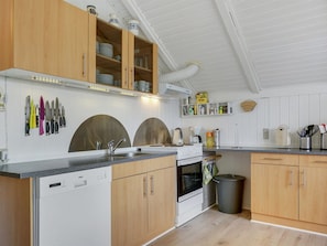 Køleskab, mikrobølgeovn, ovn, opvaskemaskine