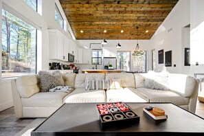 Fernseher, Kamin, Arbeitsbereiche