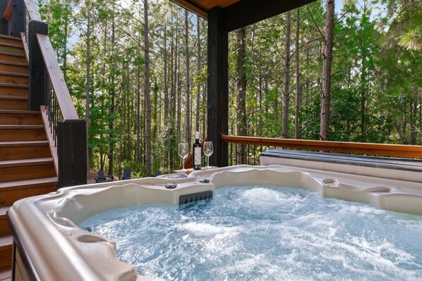 Outdoor spa tub