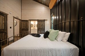 4 Schlafzimmer, Bügeleisen/Bügelbrett, WLAN, Bettwäsche