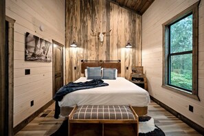 4 slaapkamers, een strijkplank/strijkijzer, wifi, beddengoed