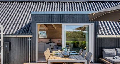 "Elbert" - 100m from the sea by Interhome