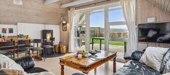 "Elbert" - 100m from the sea by Interhome