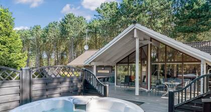 "Matine" - 800m from the sea by Interhome