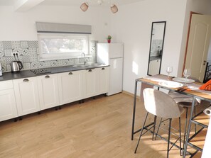 Basic Room, 1 Double Bed | Courtyard view - PREMONT STUDIOS GHIMBAV (Ghimbav)