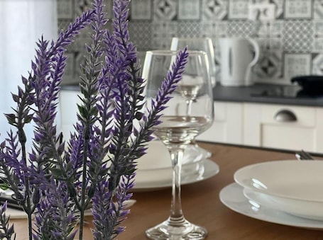Basic Room, 1 Double Bed | 1 bedroom, desk, free WiFi. PREMONT STUDIOS GHIMBAV