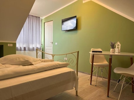 Family Apartment | 1 bedroom, desk, free WiFi. PREMONT STUDIOS GHIMBAV