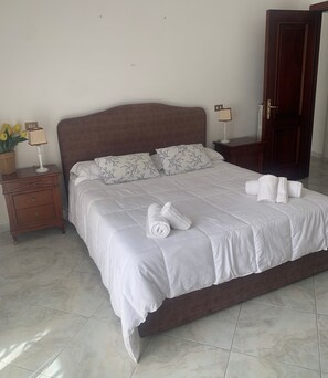 1 quarto, ferros/tábuas de passar roupa, Wi-Fi, roupa de cama