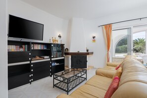 Smart TV, DVD player