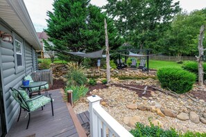 Terrace/patio - Upscale, pet friendly 3BR w/ game room, fenced-in yard, and high end design! (Sevierville)
