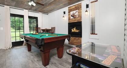 Upscale, pet friendly 3BR w/ game room, fenced-in yard, and high end design!