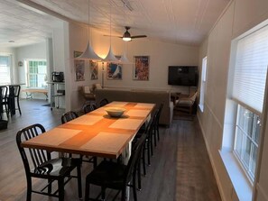 Dining - Beach Walk Getaway (South Haven)