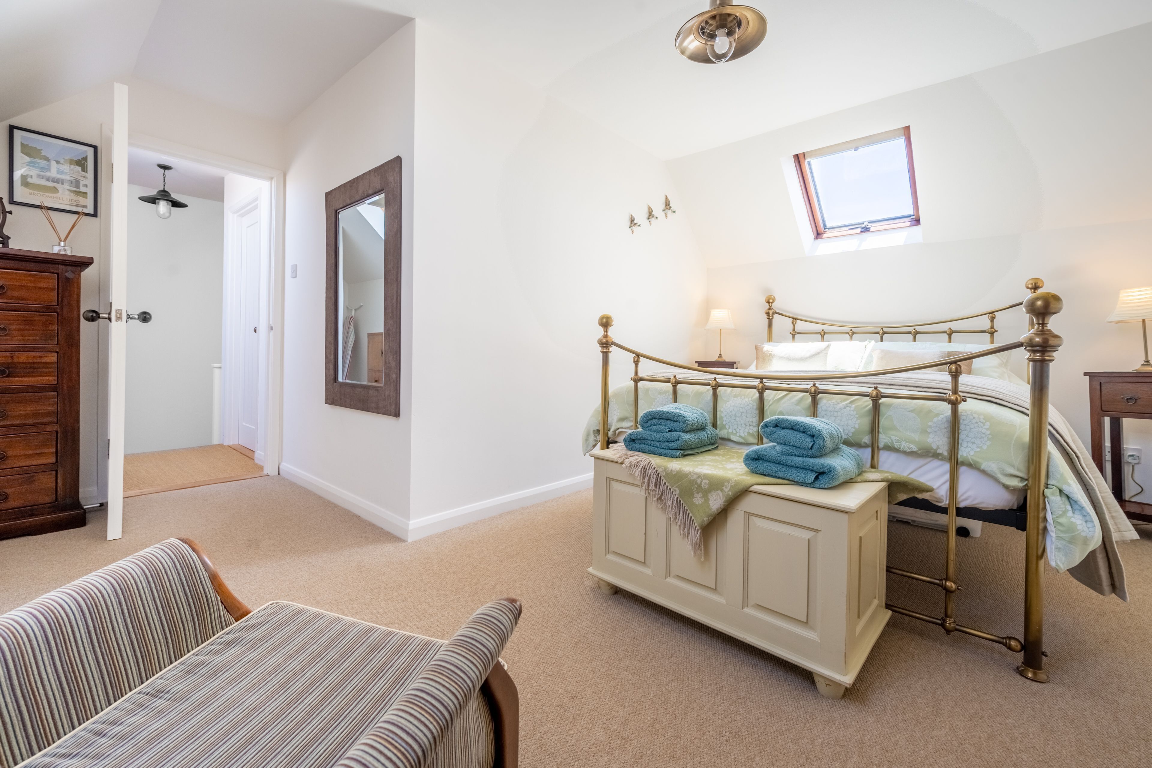 1 bedroom, iron/ironing board, internet, bed sheets