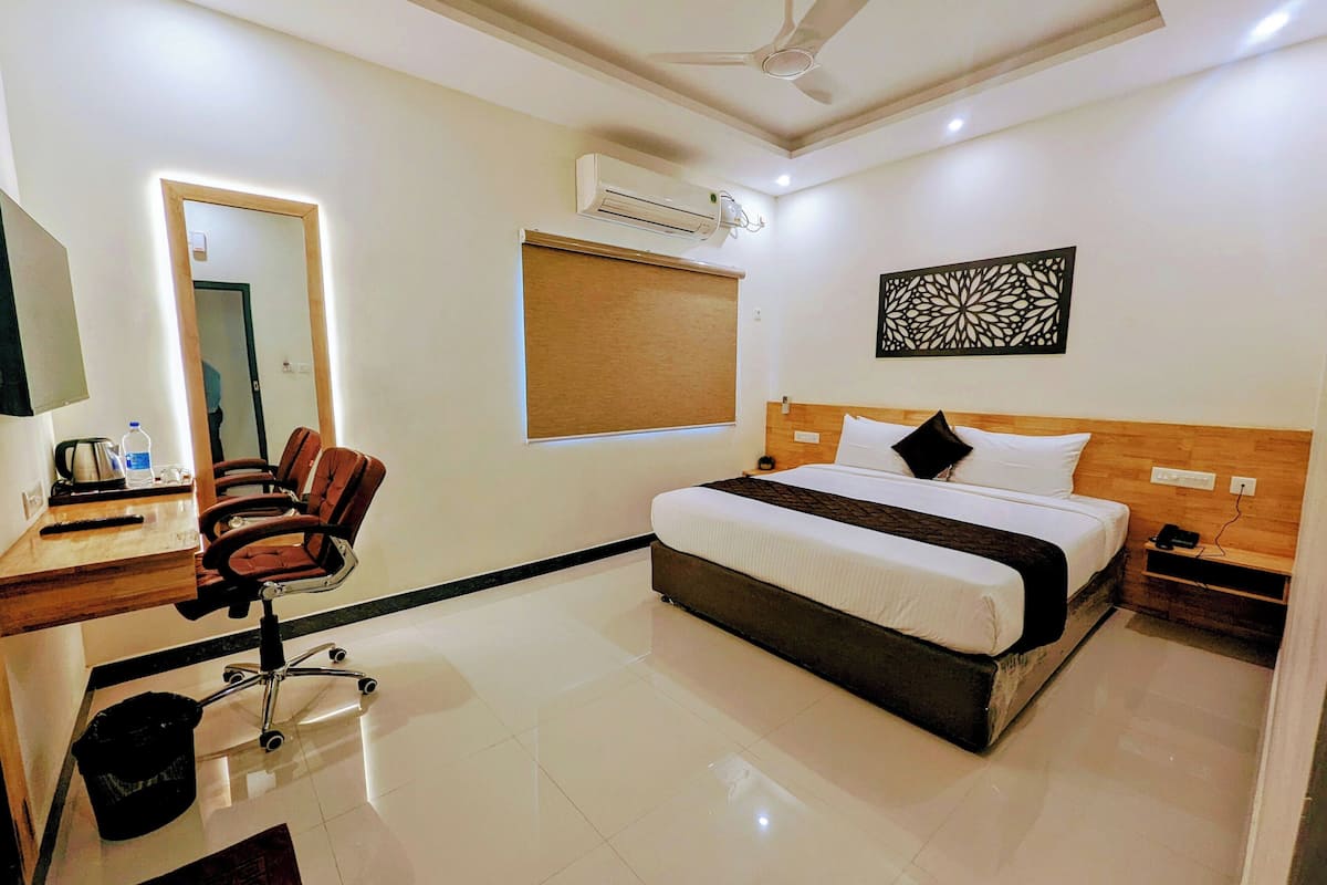 deluxe double room | 1 bedroom, desk, soundproofing, free wifi