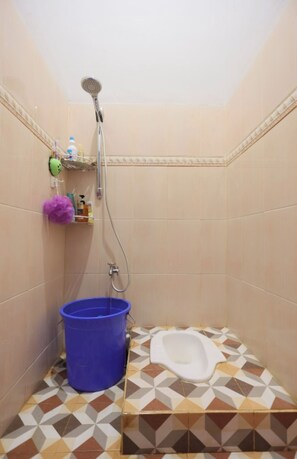 Shower, toilet paper