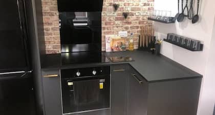 Stainsby House 4 Bedrooms Stockton Workstays UK