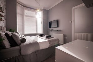 3 camere, Wi-Fi, lenzuola