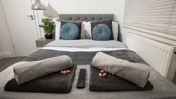 4 bedrooms, WiFi, bed sheets