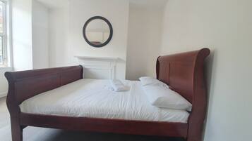 3 bedrooms, WiFi, bed sheets