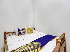 Double Room | Meja, Wi-fi percuma, cadar katil 