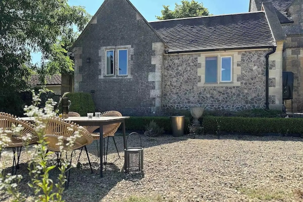 Outdoor seating, perfect for a wine in the evenings