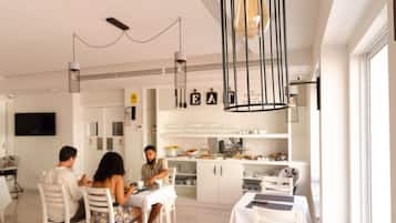 Desayuno continental incluido todos los días