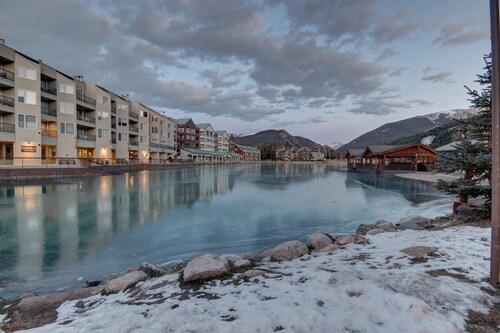 Keystone Lake Stay | King Beds + Summer Fun